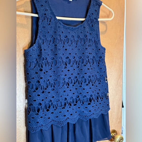 Ezra Navy crochet sleeveless peplum top Small - Picture 3 of 6